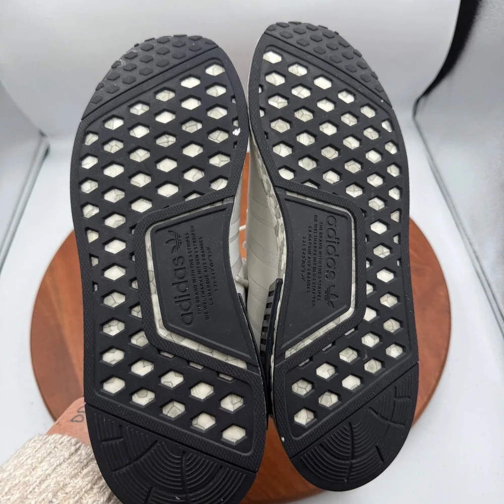 Adidas NMD R1 Mens Size 9 White Black Scale Pattern Boost Sneakers GW9476 - Picture 5 of 12